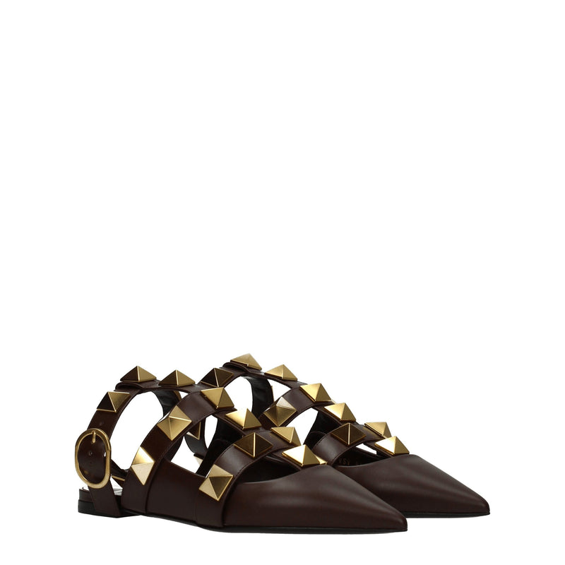 Valentino Garavani Sandales Plates en Cuir Marron - Élégance et Confort