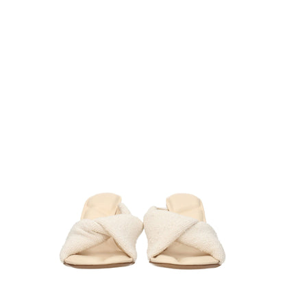 Sandales à talons aiguilles en tissu beige de Jacquemus
