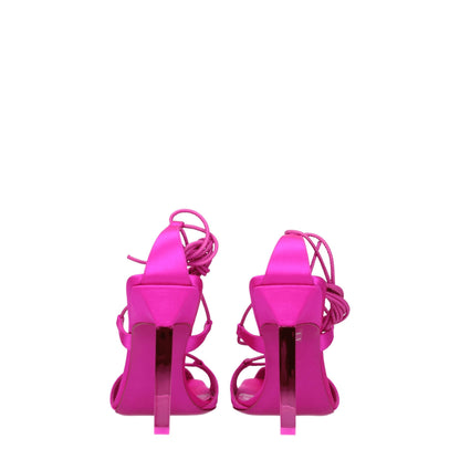Les sandales à talons aiguilles en satin rose de The Attico