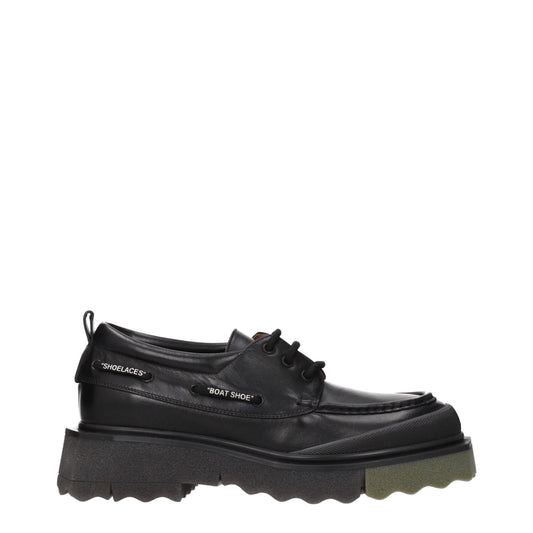 Mocassins à enfiler en cuir blanc cassé et noir