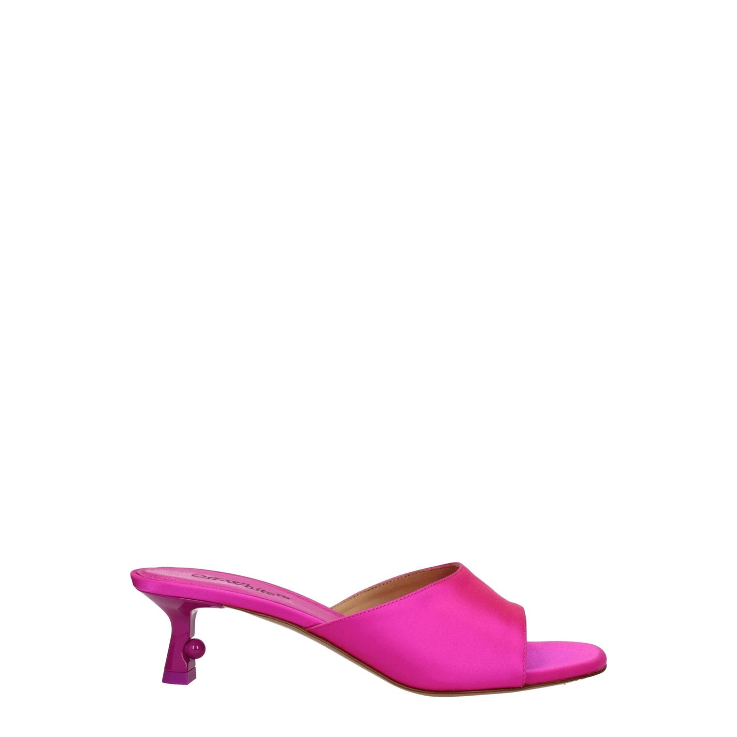 Sandaal met stilettohak in off-white roze satijn