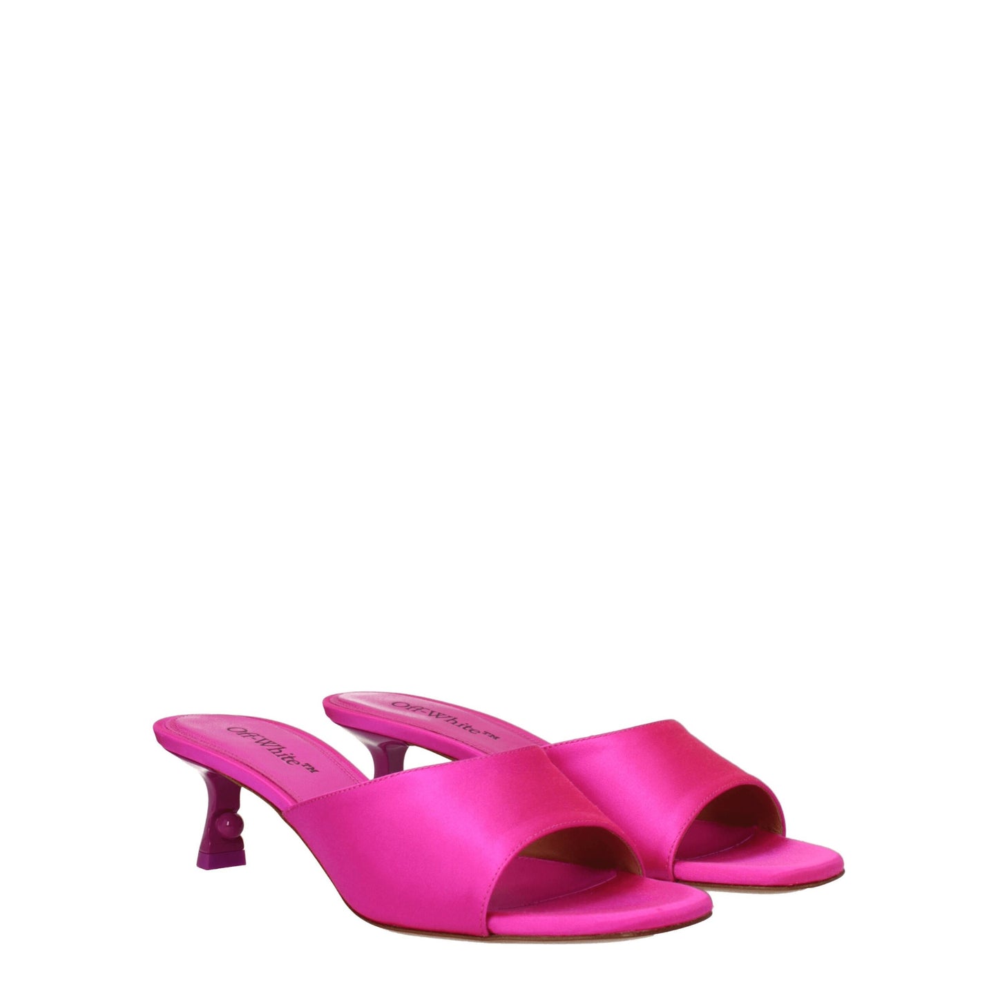 Sandaal met stilettohak in off-white roze satijn
