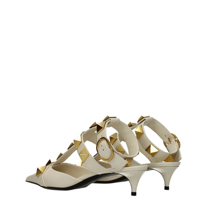 Sandales à talons aiguilles en cuir beige Valentino Garavani