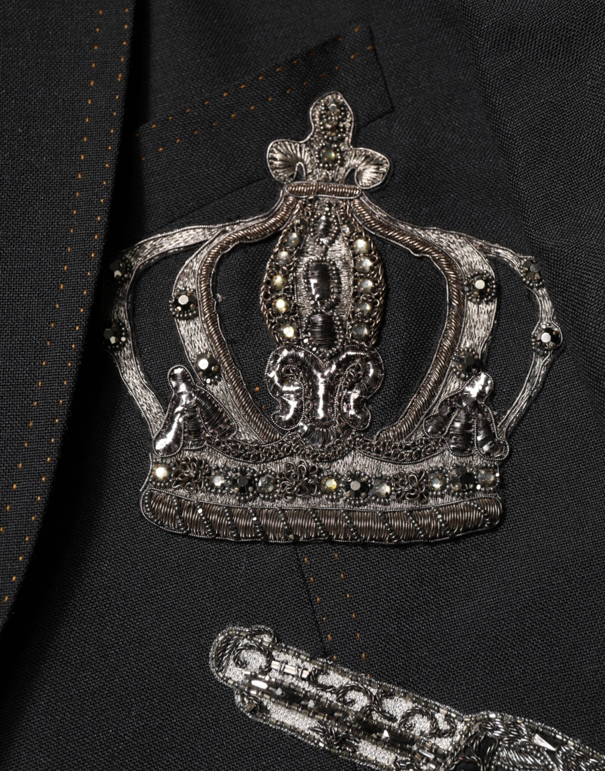Blazer-tailleur noir à décor de couronne d'abeille de Dolce &amp; Gabbana