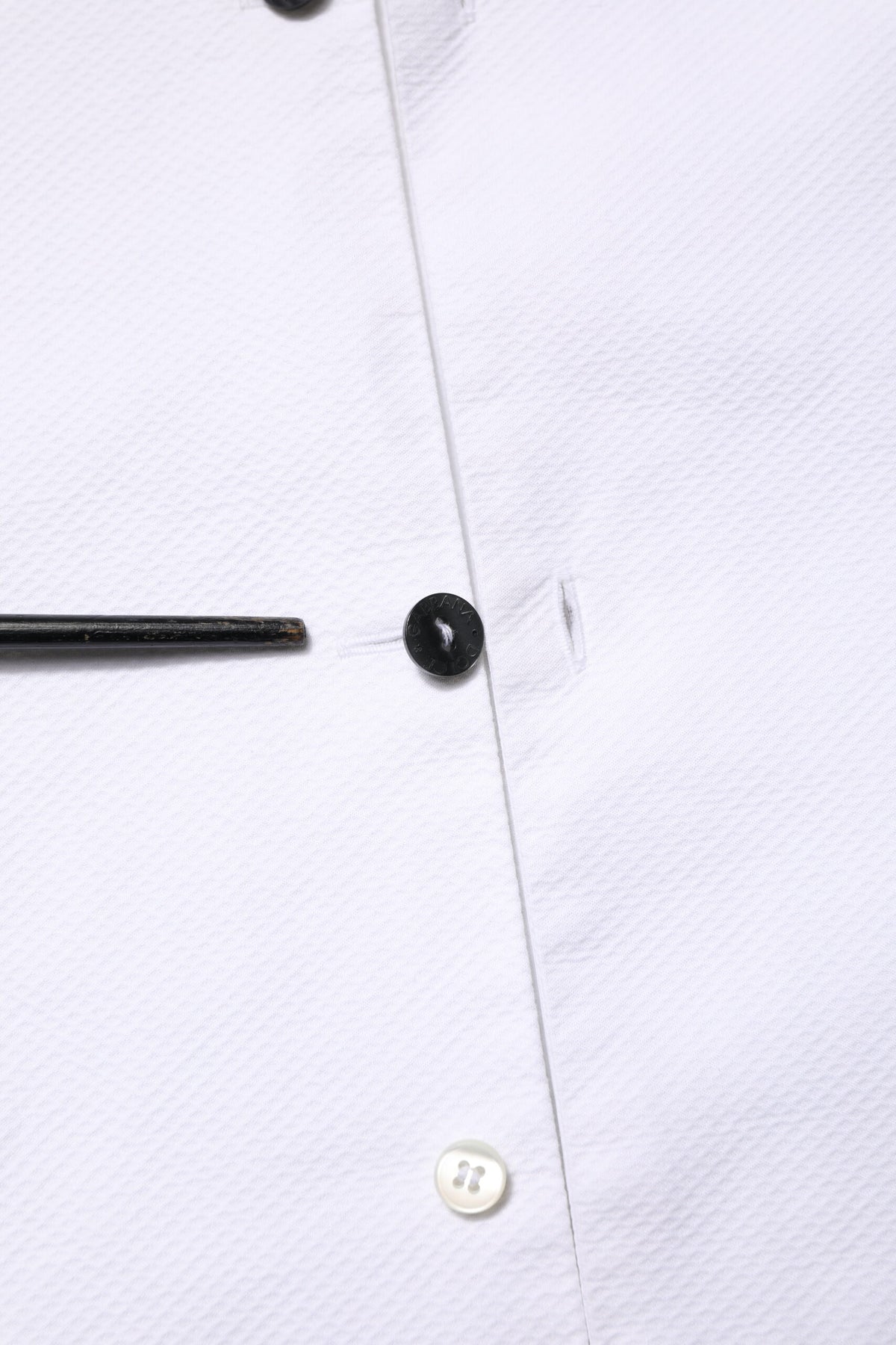Chemise habillée pour homme en popeline de coton blanche à collet italien de Dolce &amp; Gabbana, dorée.