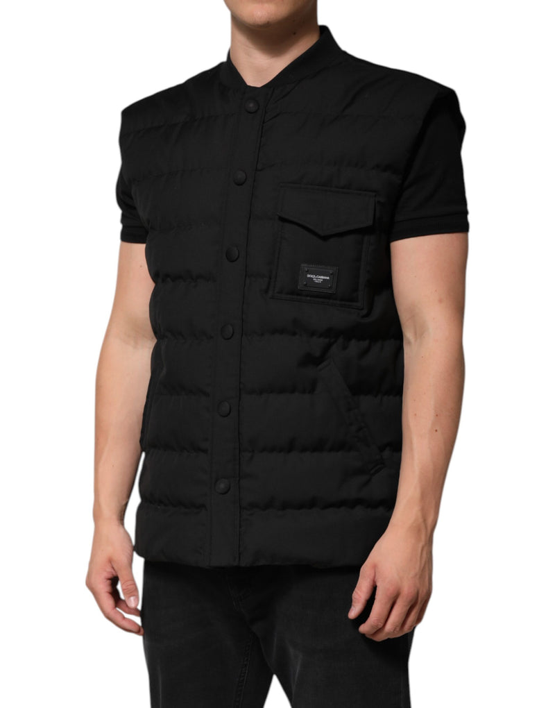 Veste-parka noire sans manches Dolce & Gabbana avec plaque de logo.