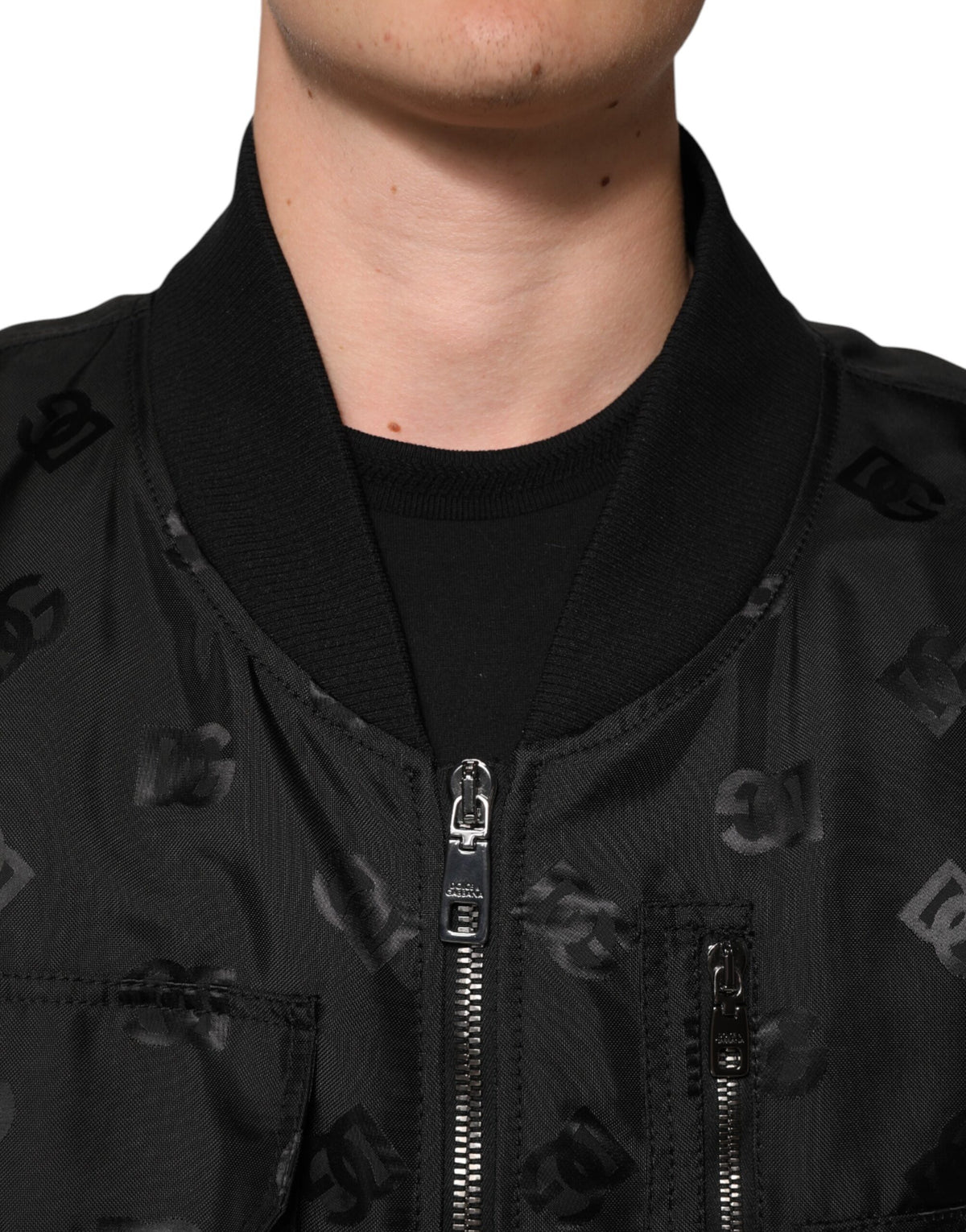 Veste coupe-vent cargo noire à logo mania de Dolce & Gabbana