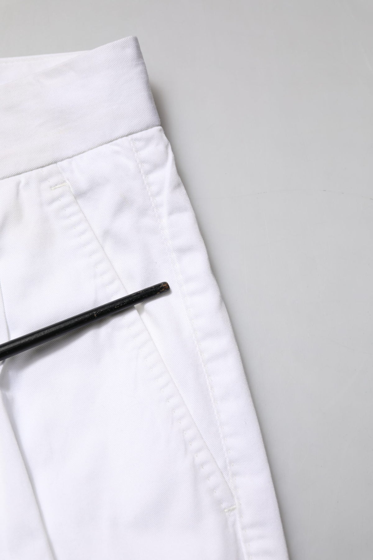 Jupe en coton blanc, pantalon tailleur slim et formel Dolce &amp; Gabbana
