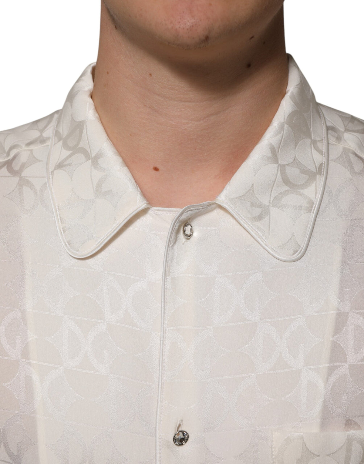 Chemise à manches longues en soie blanche avec imprimé du logo DG de Dolce &amp; Gabbana