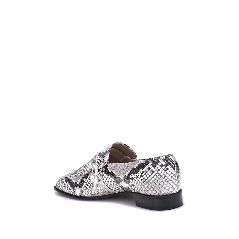 Ferragamo leren loafers met pythonprint