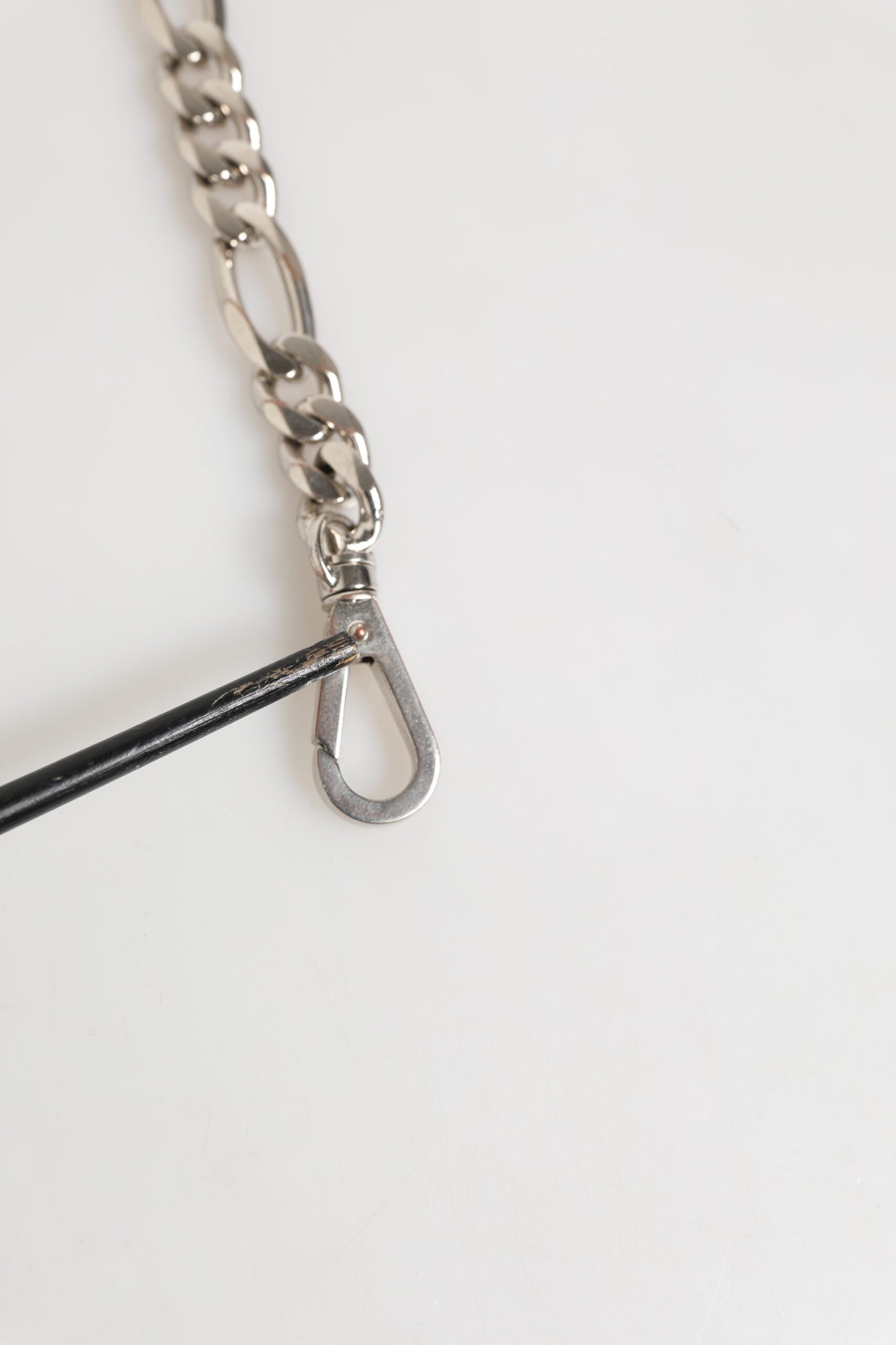 Bracelet Dolce &amp; Gabbana en laiton argenté avec fermoir mousqueton et logo DG