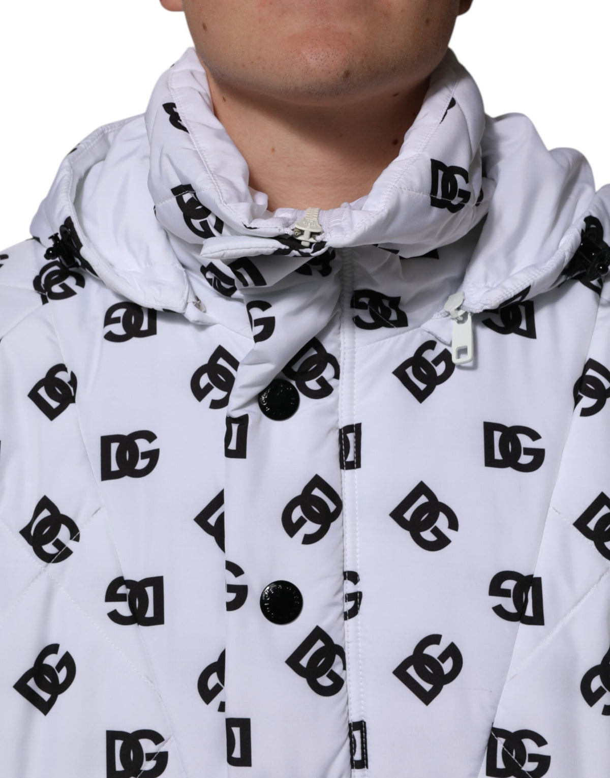 Veste matelassée à capuche blanche avec monogramme DG de Dolce & Gabbana