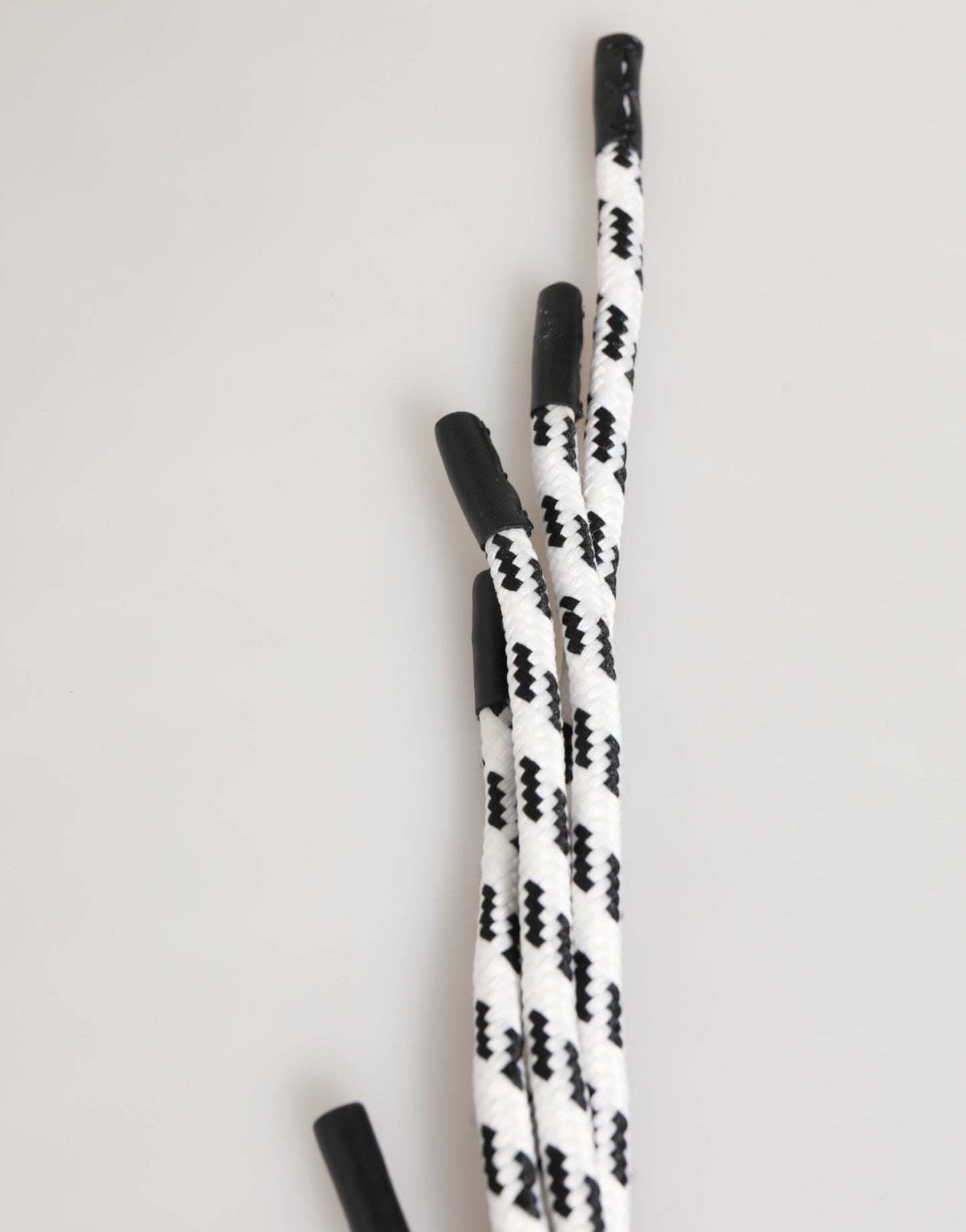 Porte-clés Dolce &amp; Gabbana en cordelette multicolore en polyester avec logo DG.