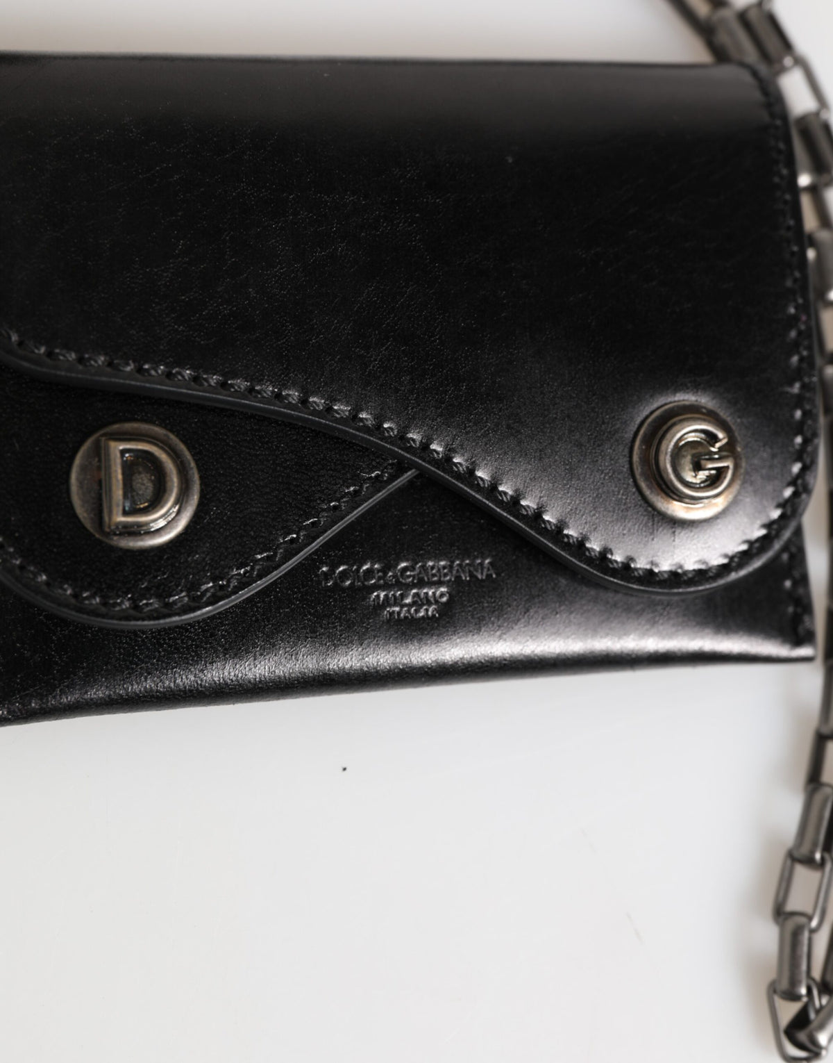 Portefeuille à rabat à fermoir à chaîne en cuir Cavallo noir de Dolce &amp; Gabbana
