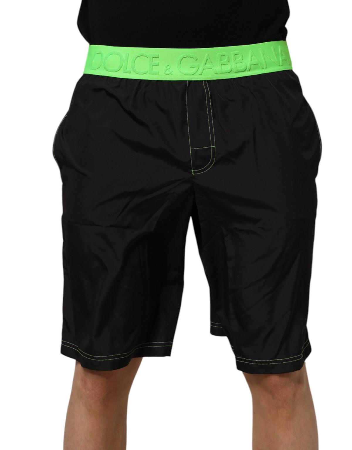 Short de bain noir et vert à logo Dolce &amp; Gabbana avec ceinture.