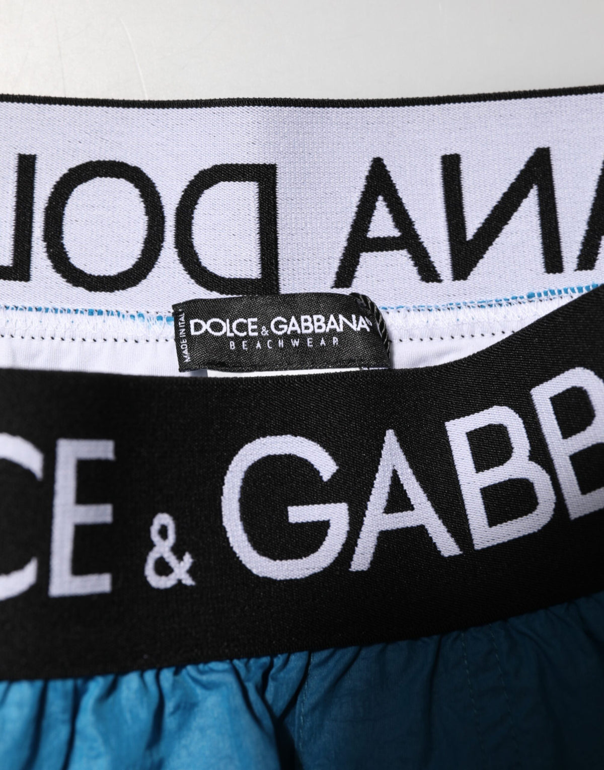 Short de bain/maillot de bain Dolce &amp; Gabbana avec ceinture à logo bleu.