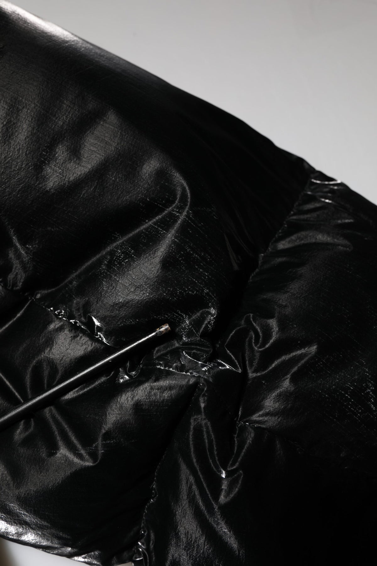 Veste matelassée à capuche zippée noire avec logo Dolce & Gabbana