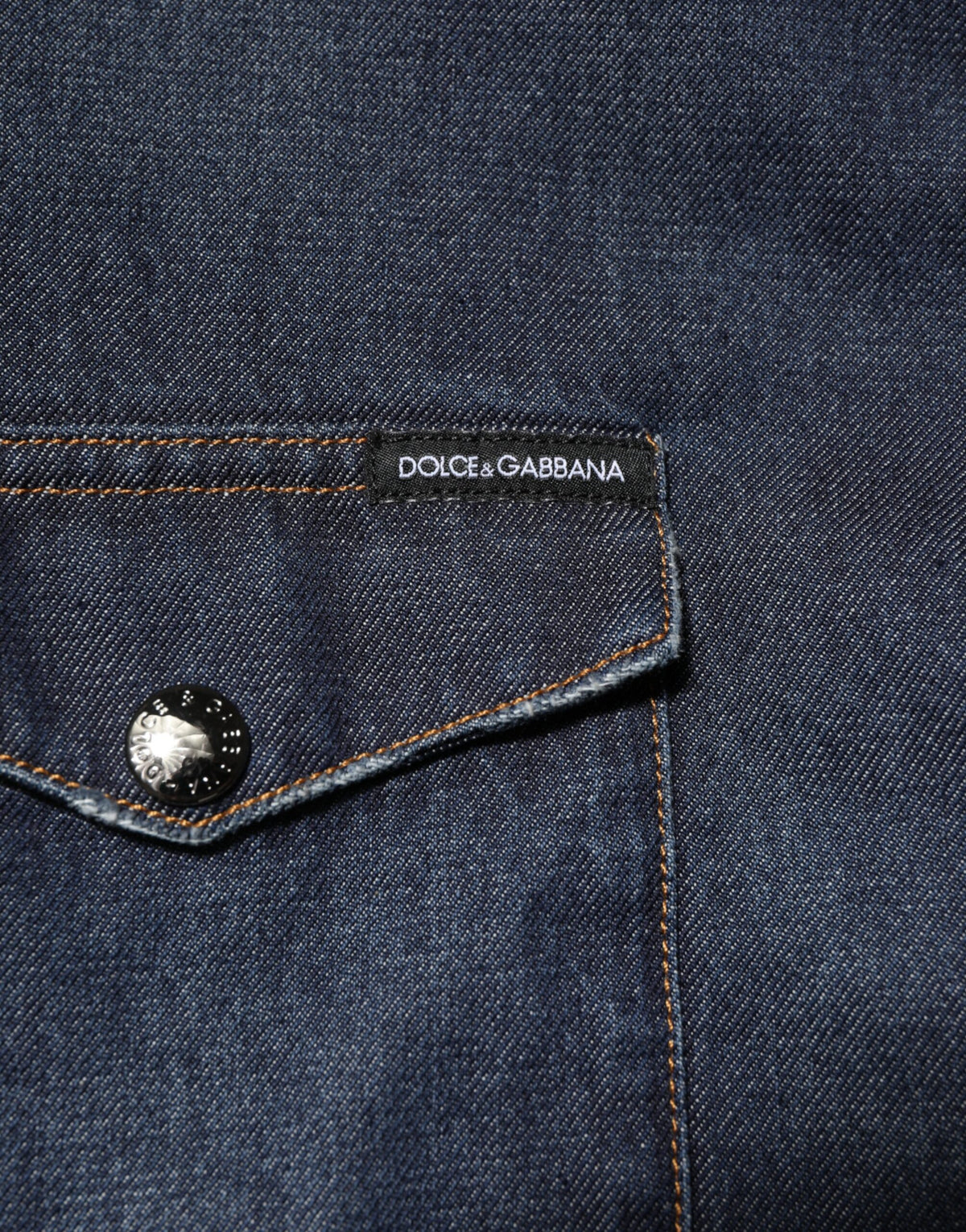 Chemise homme en jean bleu à boutons, avec logo et patch, Dolce &amp; Gabbana.