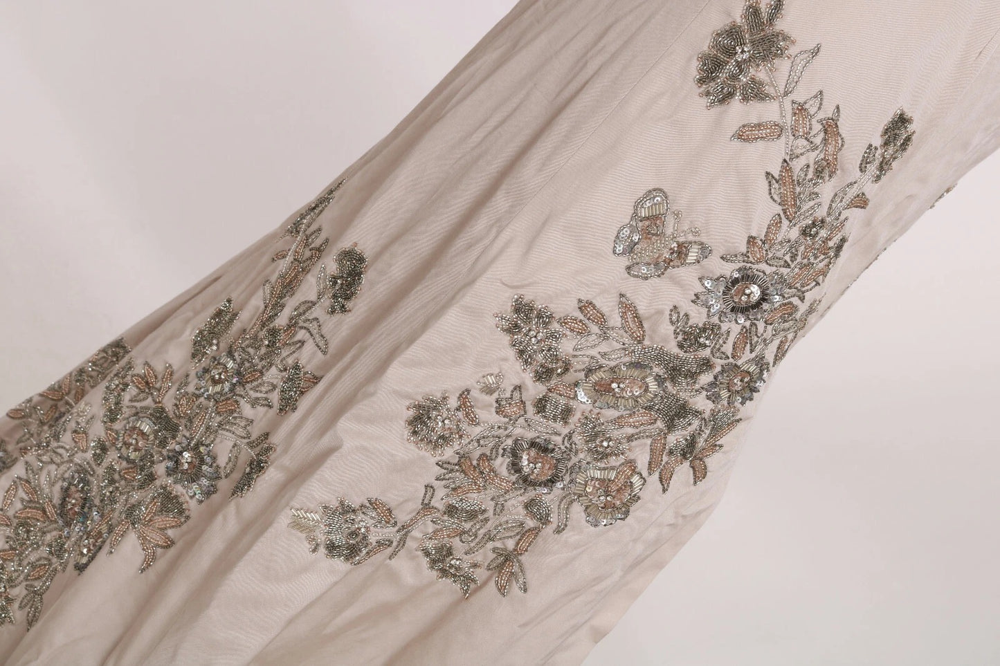 Dolce &amp; Gabbana beige baljurk met pailletten en bloemenprint