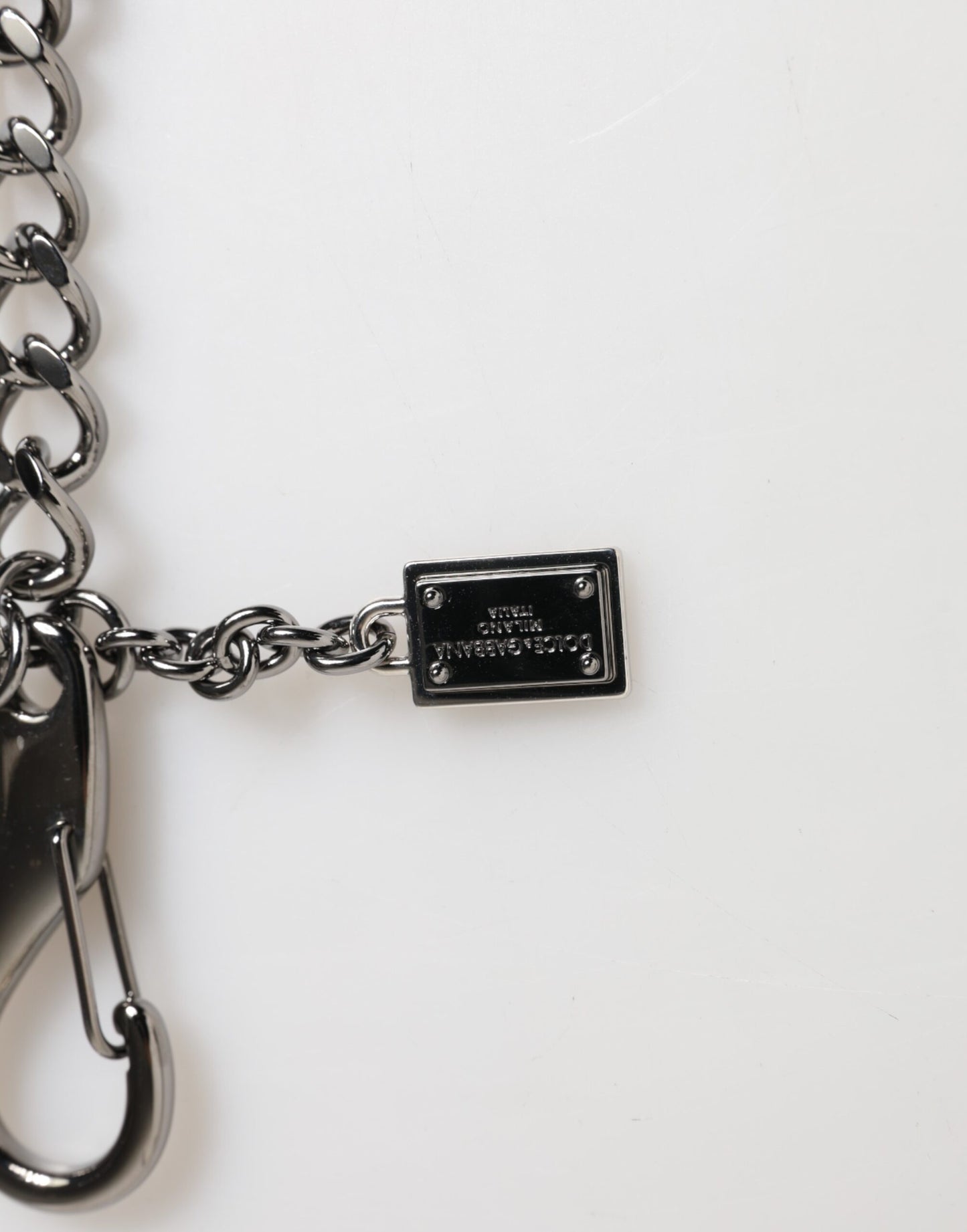 Porte-clés en cuir noir et rouge avec patch militaire et logo DG de Dolce & Gabbana