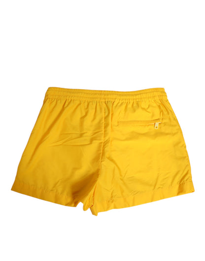 Short de bain boxer Dolce & Gabbana en nylon jaune avec plaque logo.