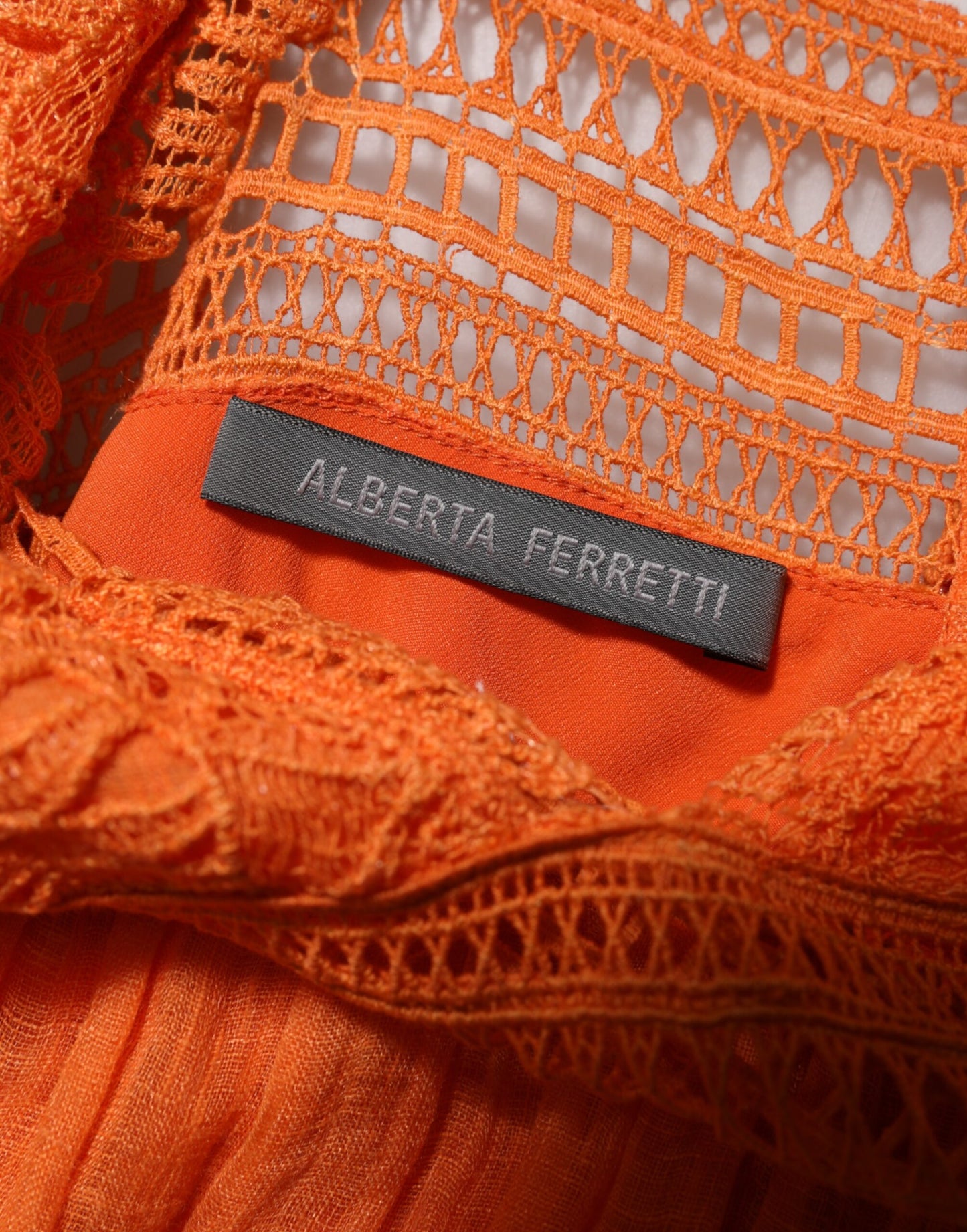 Robe maxi à plusieurs épaisseurs en dentelle orange avec bustier de Alberta Ferretti