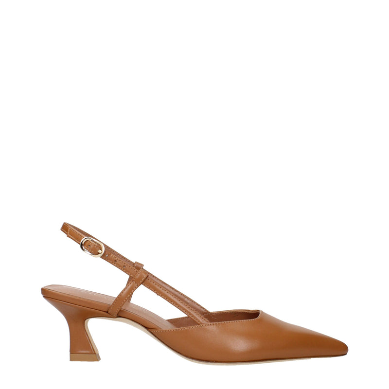 Stuart Weitzman Vinnie Brown Leather Mid Heel Pumps
