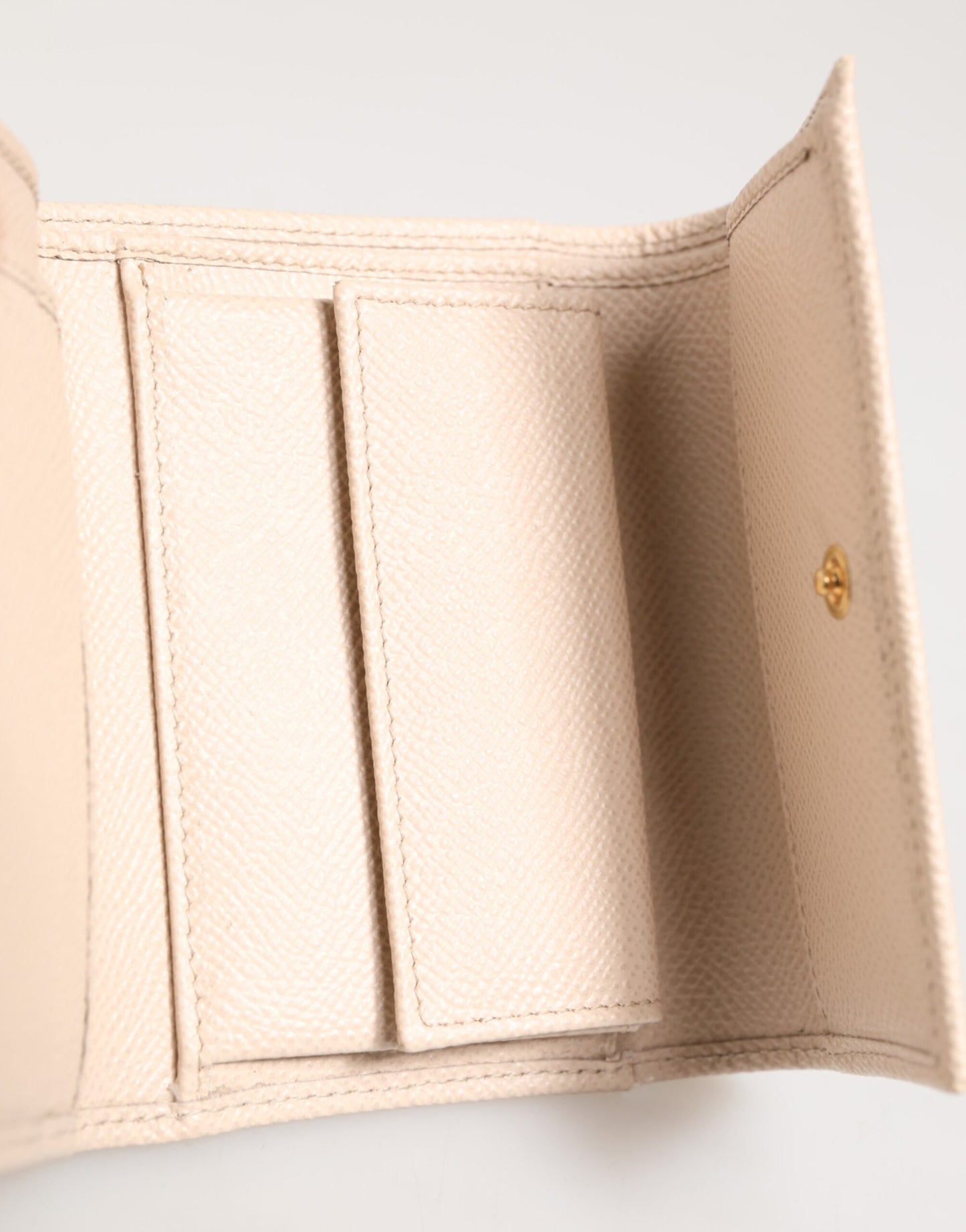 Portefeuille à rabat français en cuir de veau rose clair avec logo DG de Dolce &amp; Gabbana