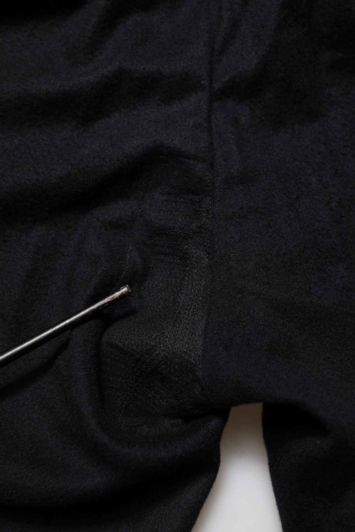 Robe en cachemire noir Dolce &amp; Gabbana, pantalon habillé