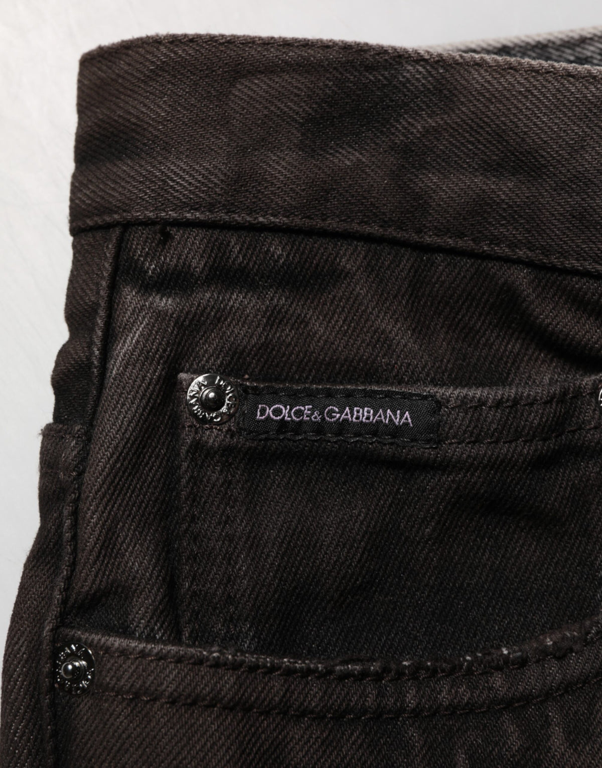 Bermuda homme Dolce &amp; Gabbana en denim noir effiloché de coton.