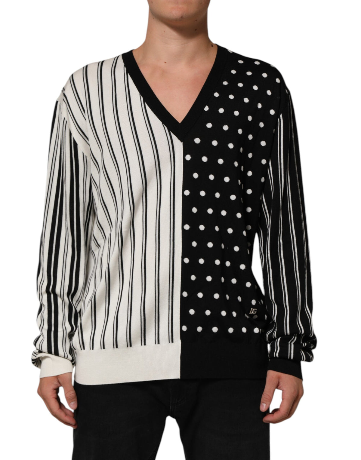 Pull en jersey à rayures noires et blanches et col en V de Dolce &amp; Gabbana