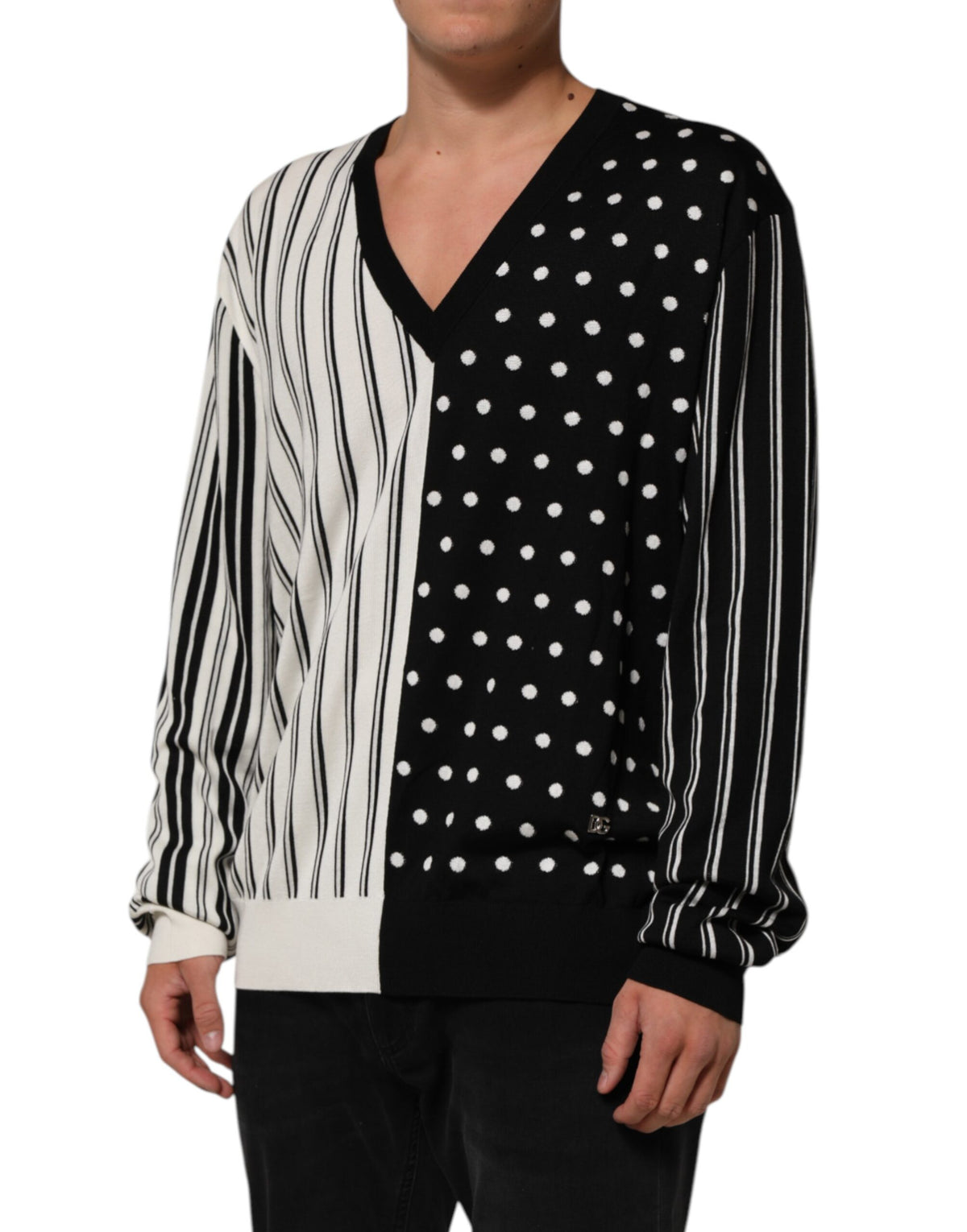 Pull en jersey à rayures noires et blanches et col en V de Dolce &amp; Gabbana