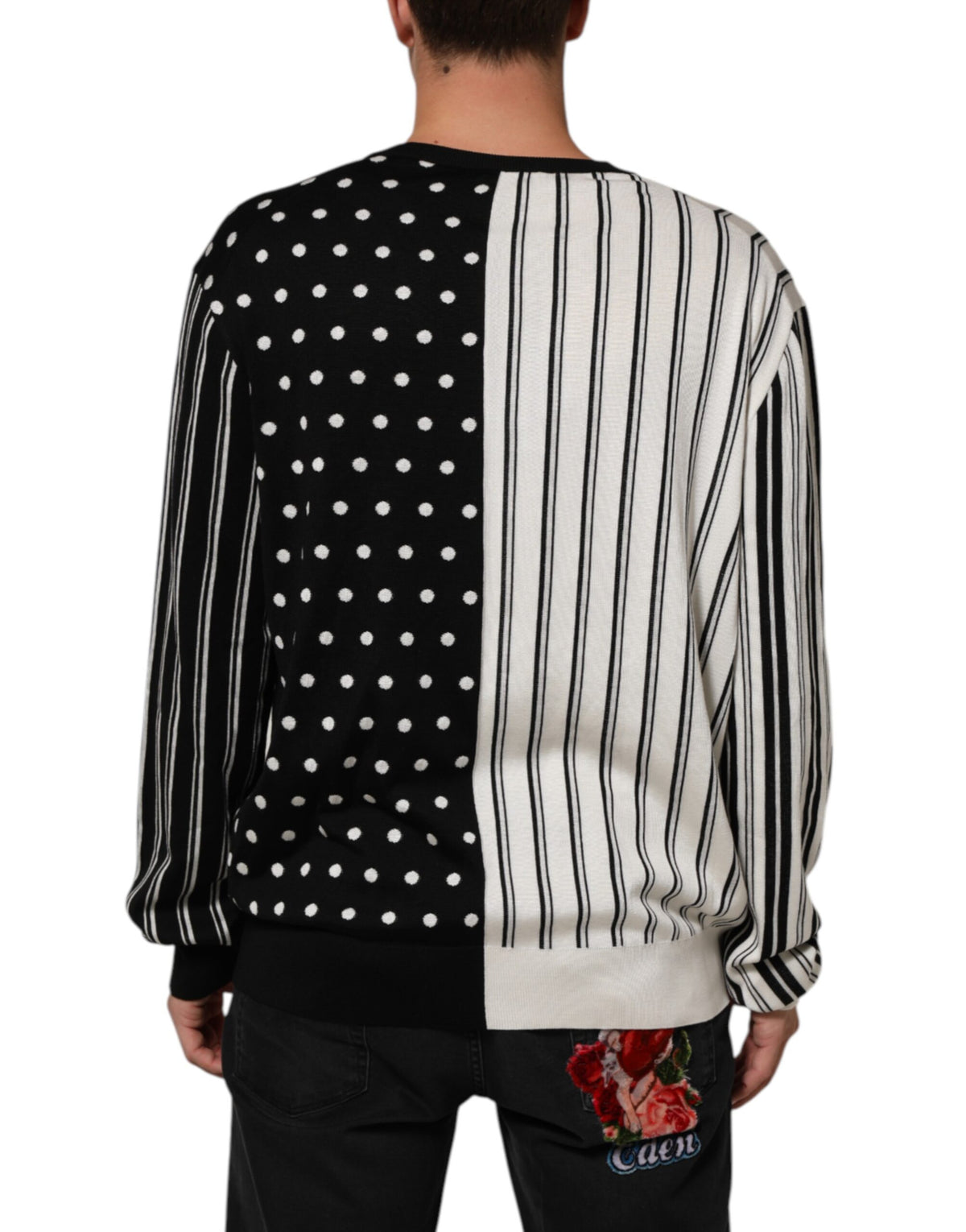 Pull en jersey à rayures noires et blanches et col en V de Dolce &amp; Gabbana