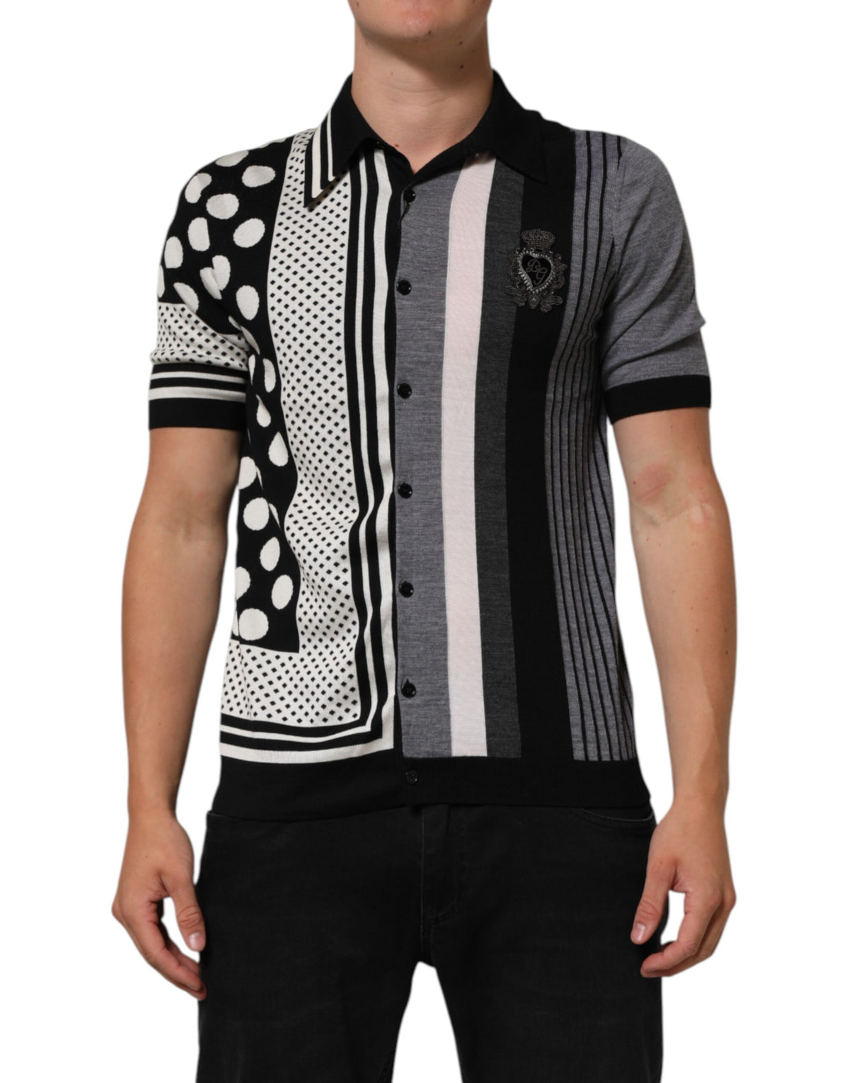 T-shirt polo à col et pois blancs sur fond noir de Dolce &amp; Gabbana