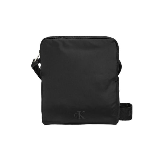 Calvin Klein Zwarte Messenger Tas Gemaakt van Gerecycled Polyester