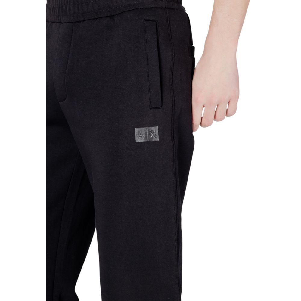 Zwarte katoenen joggingbroek van Armani Exchange, geschikt voor sport.
