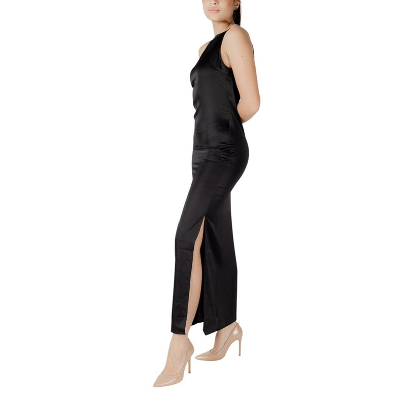 Only ONLCHIGO Life Strap Satin Maxi Wvn Dress - Black