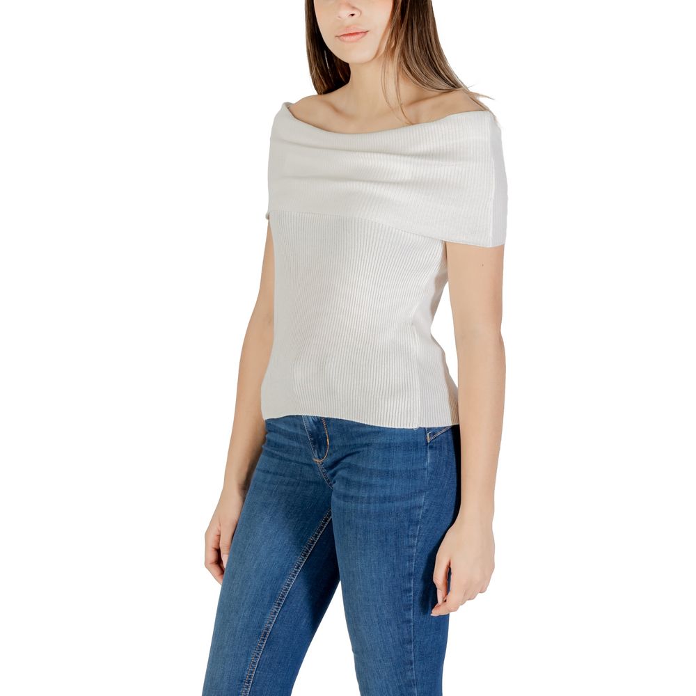 Only Onlelectra Life Top Off Shoulder - White
