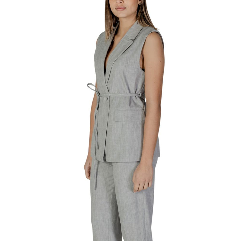 Vila Clothes Gray Recycled Polyester Waistcoat for Women