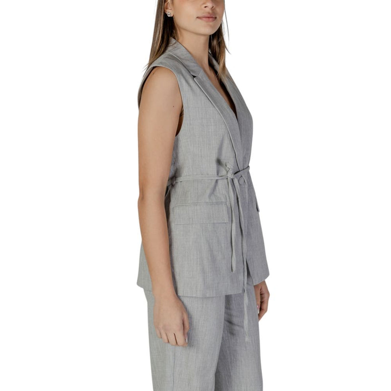 Vila Clothes Gray Recycled Polyester Waistcoat for Women
