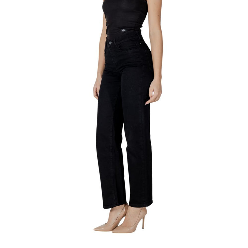 ICHI IHTWIGGY STRAIGHT Jeans Femme Noir - Confort et Style