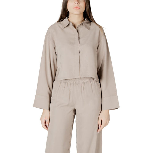 Blouse en viscose beige uniquement