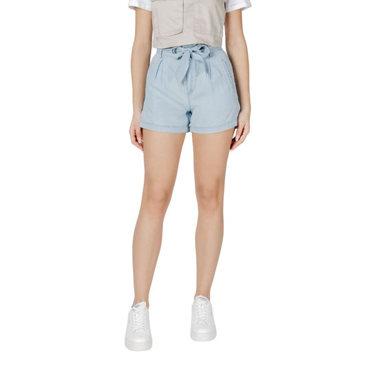 Seul le short en lyocell bleu clair