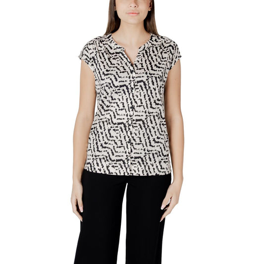 T-shirt en coton crème de la marque Street One