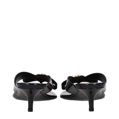 Sandales à talons aiguilles en cuir noir Versace