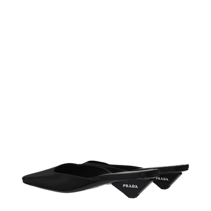 Sandales plates en satin noir Prada