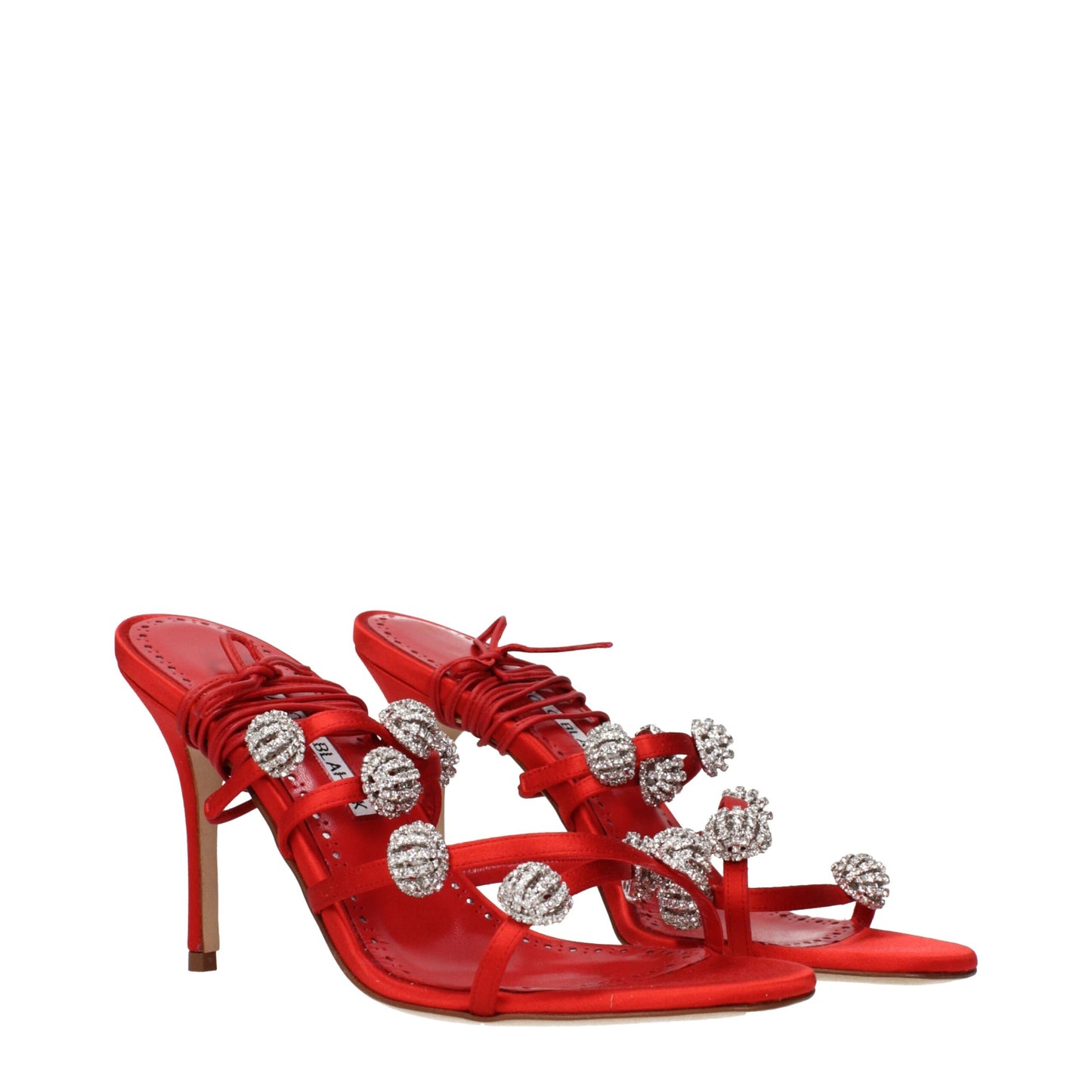 Sandales à talons aiguilles en satin rouge de Manolo Blahnik
