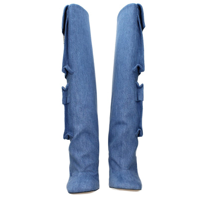 Les bottes en tissu bleu clair de The Attico
