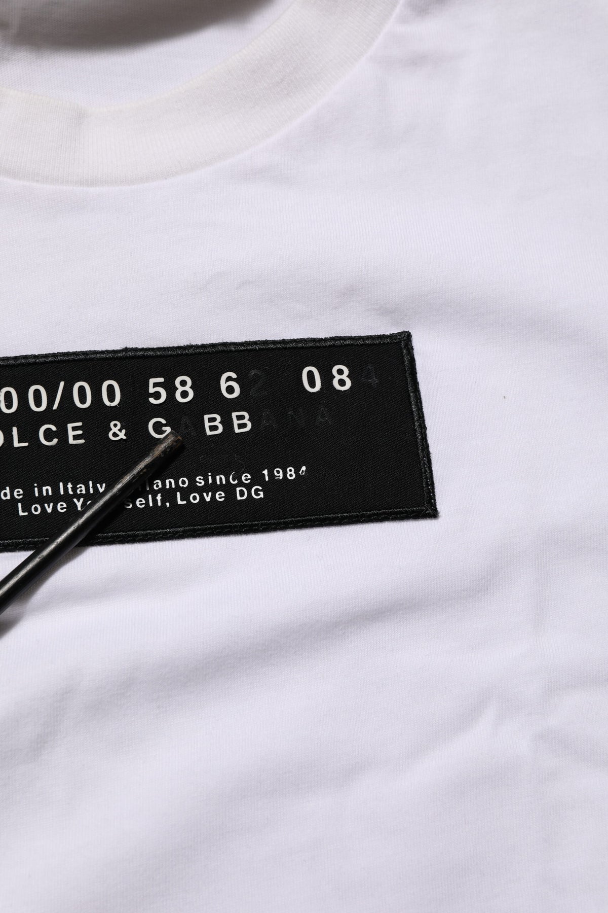 T-shirt homme Dolce &amp; Gabbana blanc en coton à imprimé logo et col rond.