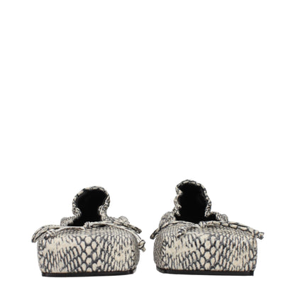 Boutures de ballet en cuir beige de Jacquemus